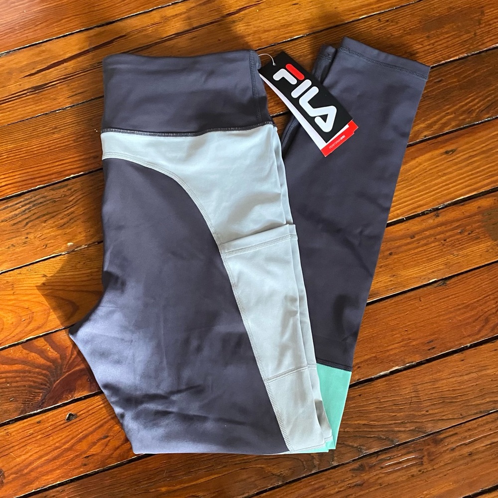 Filas Grey & Green Powertight 7/8 leggings Size Large NWT